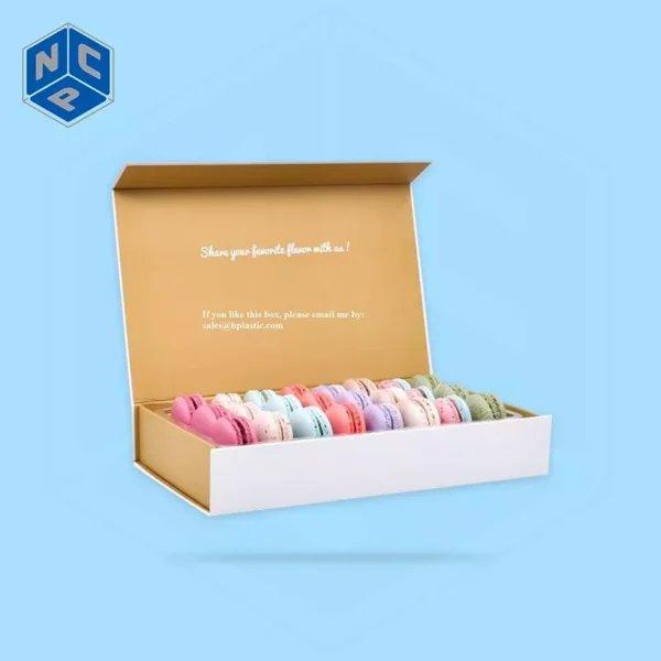 Custom macaron box